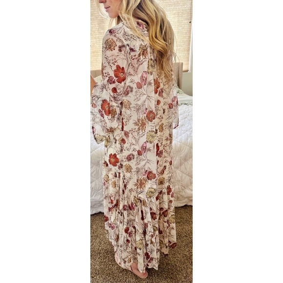 MOSSIMO IVORY FLORAL TIERED DRESS - Picture 11 of 13